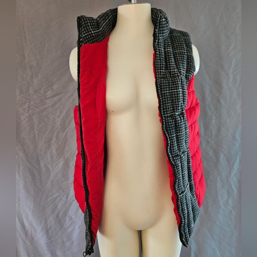 Ruff Hewn Plaid and Red Puffer Vest - Picture 5 of 11